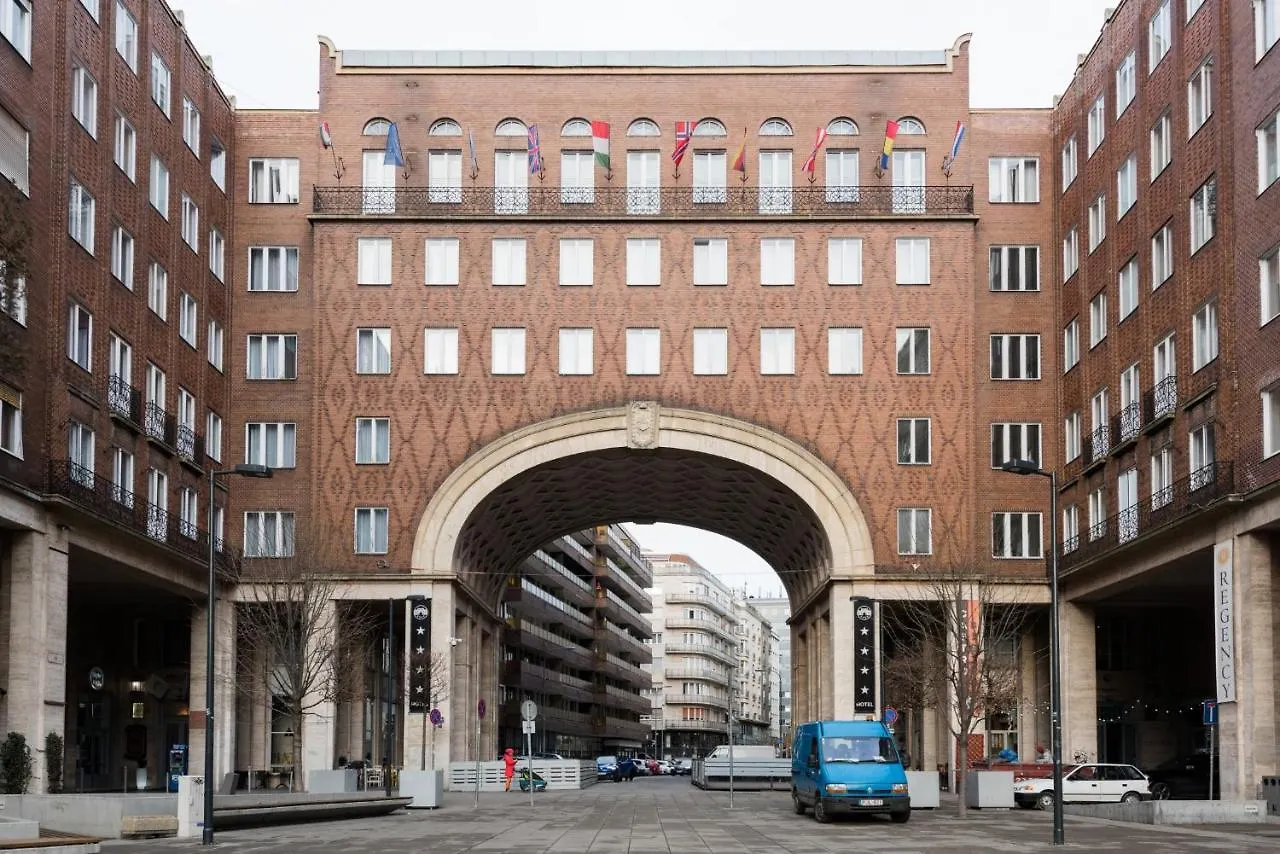 Smart, Stylish Apartment In The Heart Of Boedapest Hongarije