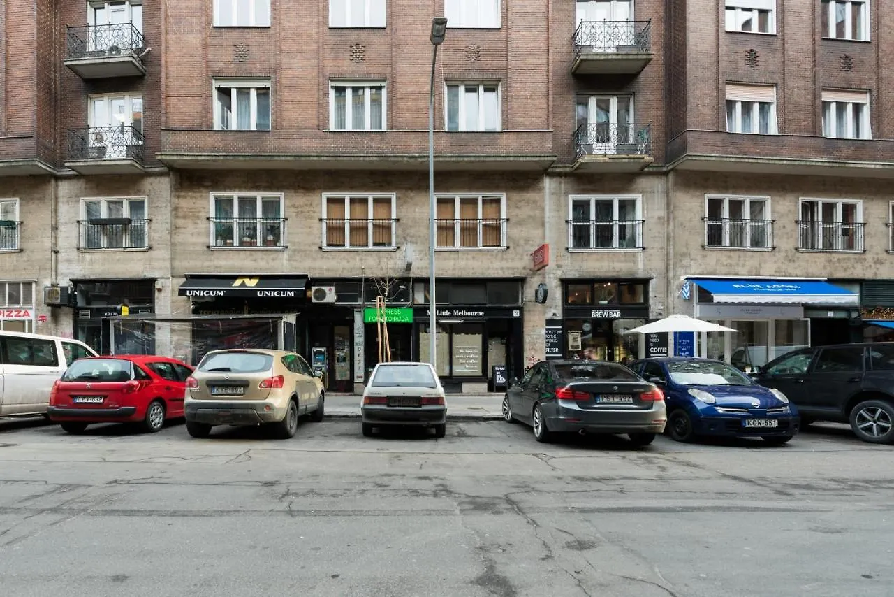 Smart, Stylish Apartment In The Heart Of Budapešť