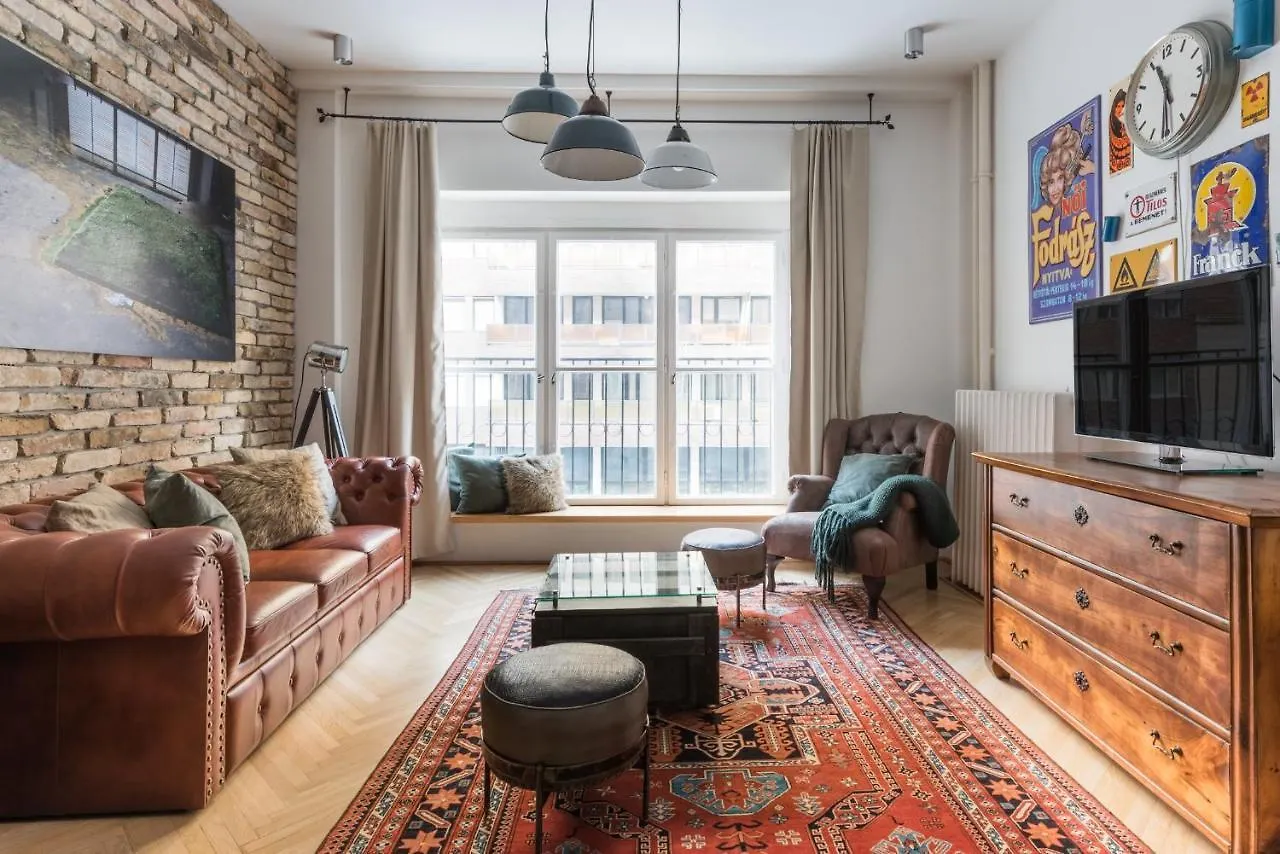 Smart, Stylish Apartment In The Heart Of Budapest 0*,