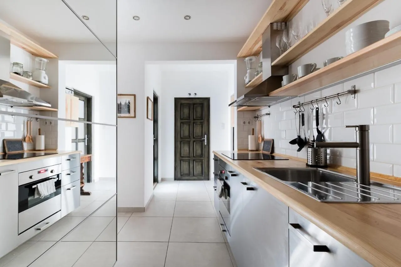Smart, Stylish Apartment In The Heart Of Budapest