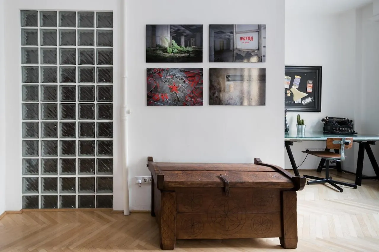 Smart, Stylish Apartment In The Heart Of Budapest