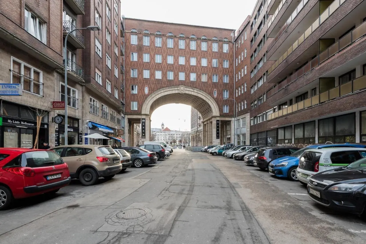 Smart, Stylish Apartment In The Heart Of Budapešť